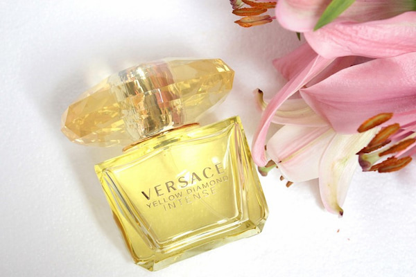 Versace Yellow Diamond Intense
