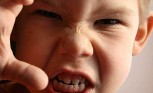 چگونه با کودکان پرخاشگر رفتار کنیم؟